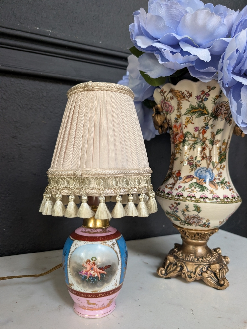 Vintage Mini Victorian Style Porcelain Cherub design Table Accent Night Lamp